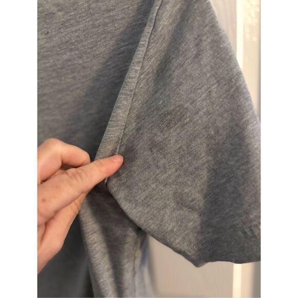 Nike London Gray Cotton Short Sleeve T-Shirt. Size Small - Picture 9 of 9